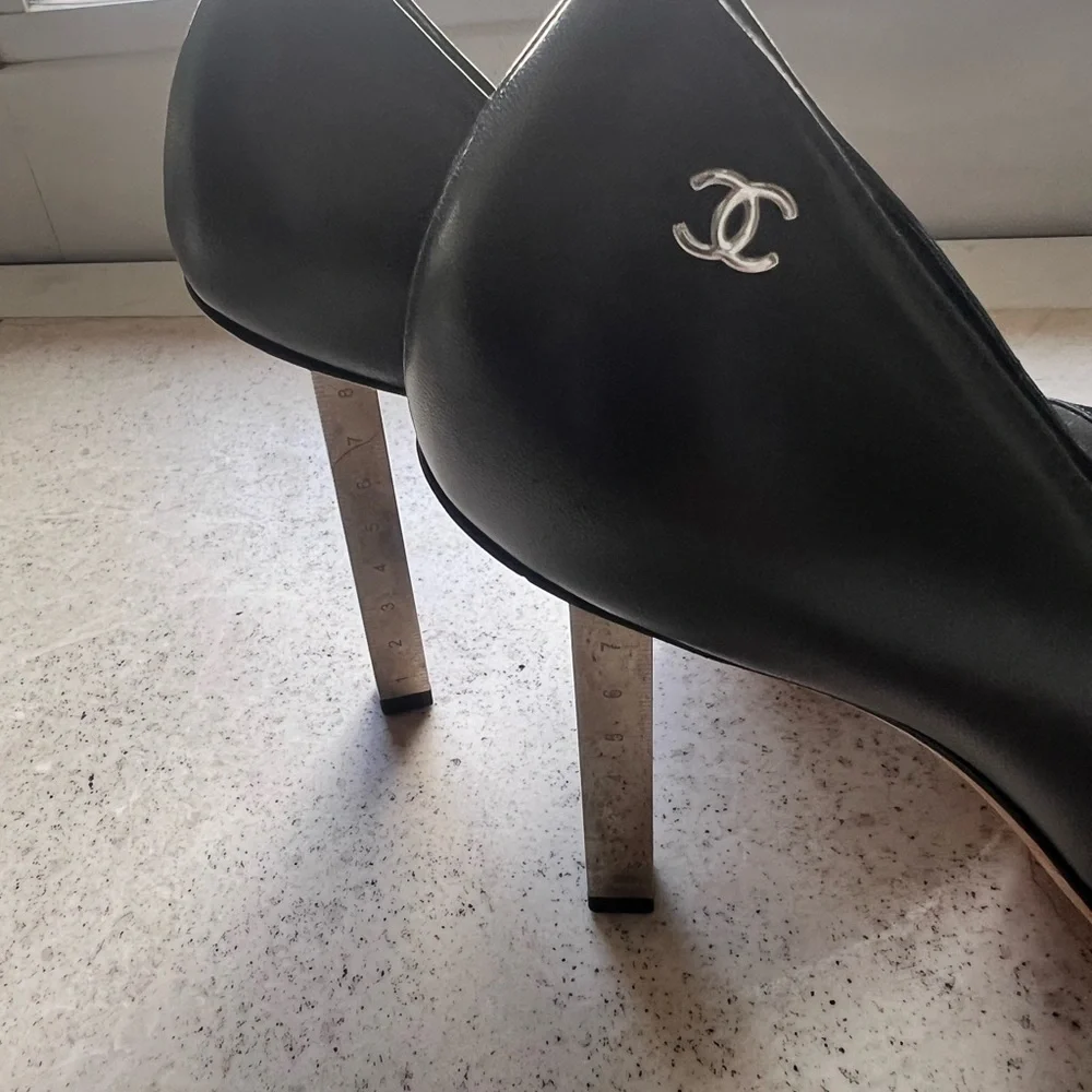 CHANEL Black Leather Cap Toe Stiletto Pumps